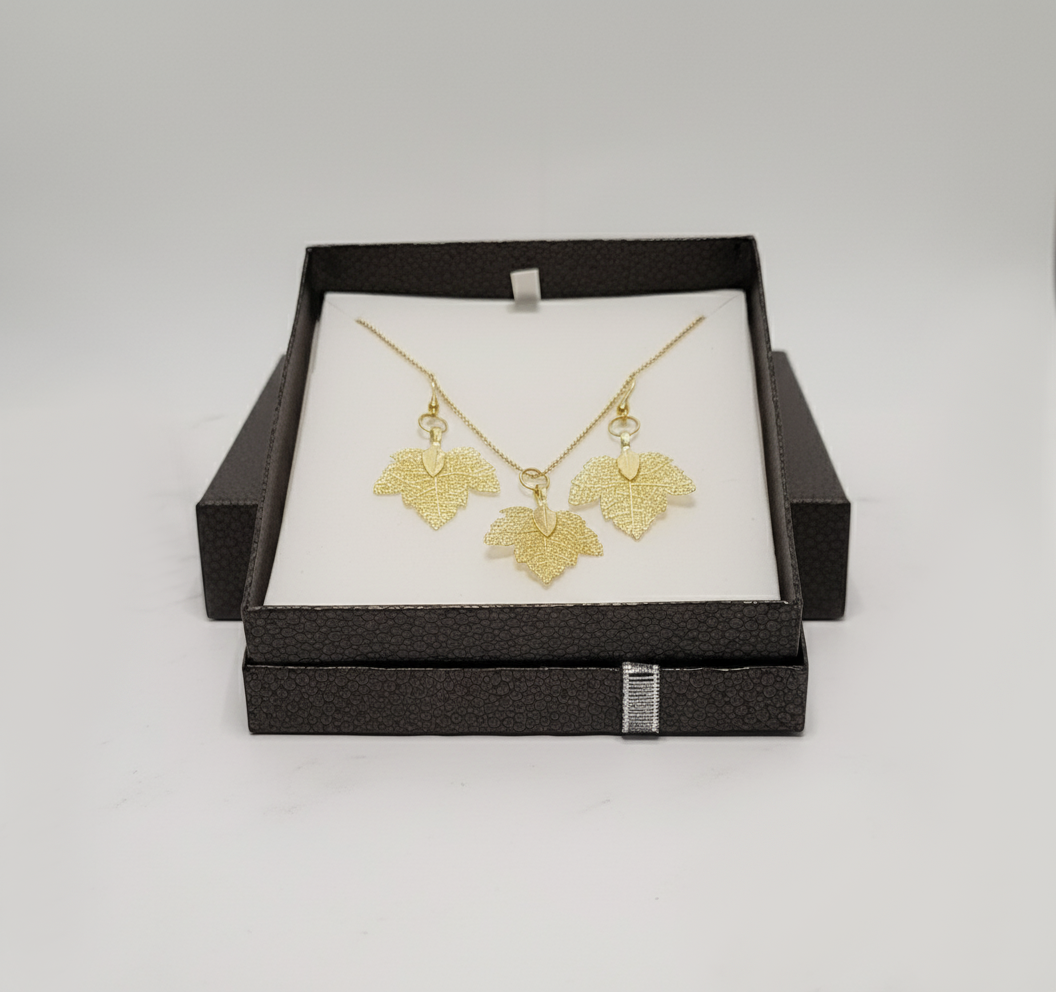 Golden Canadian Leaf Set  (3-piece set)